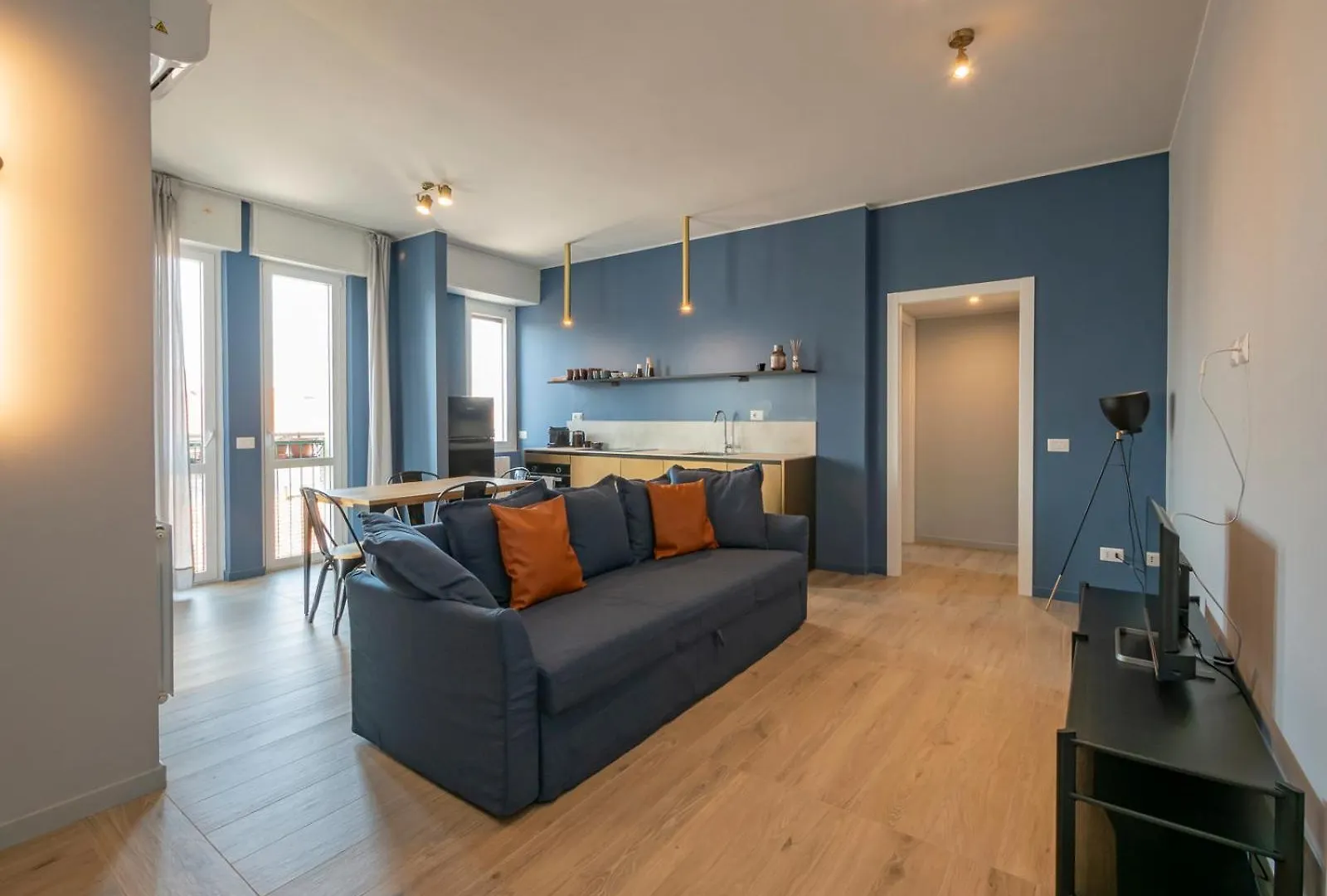 New Two-Room Apartment A Stone'S Throw From The M3 Metro Milánó