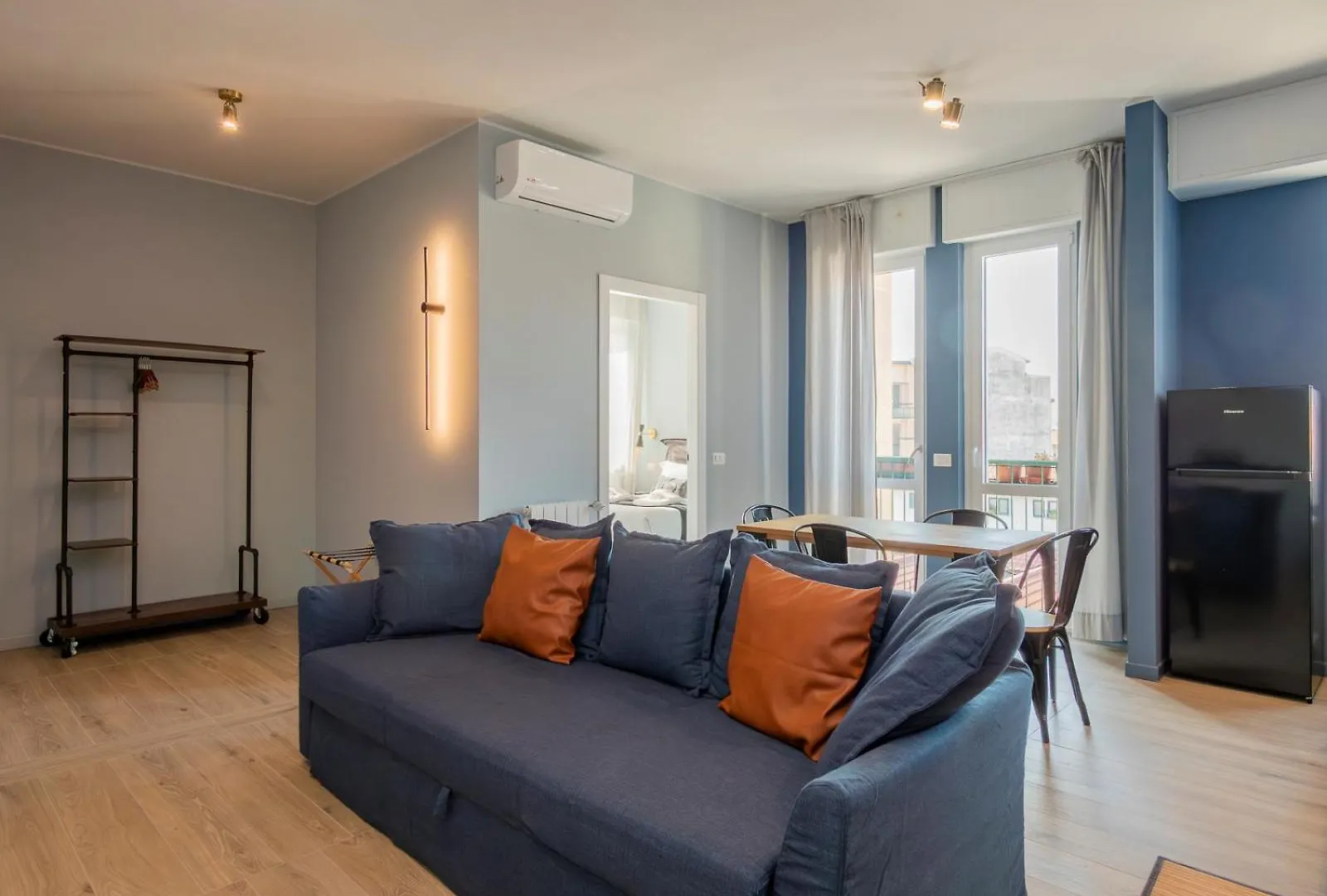 New Two-Room Apartment A Stone'S Throw From The M3 Metro Milánó