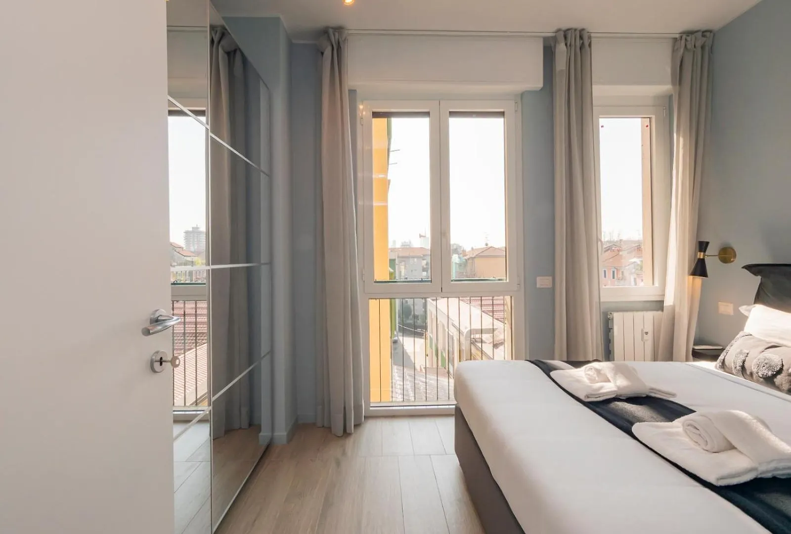 New Two-Room Apartment A Stone'S Throw From The M3 Metro Milánó